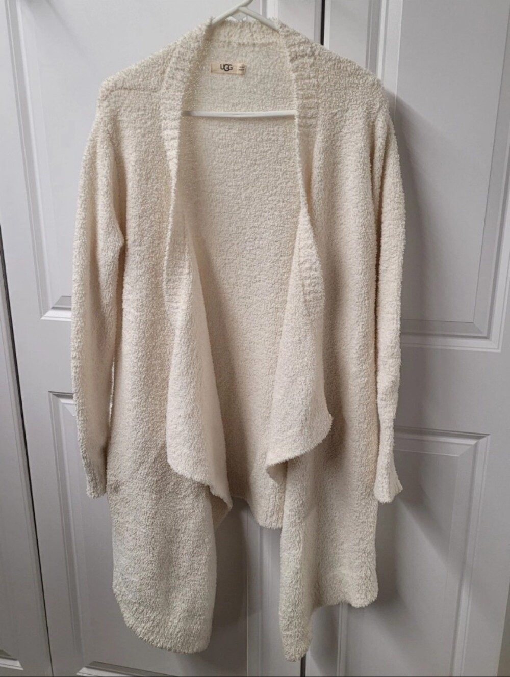 UGG Cardigan Sweater Women's Size: Medium Adorable So Soft